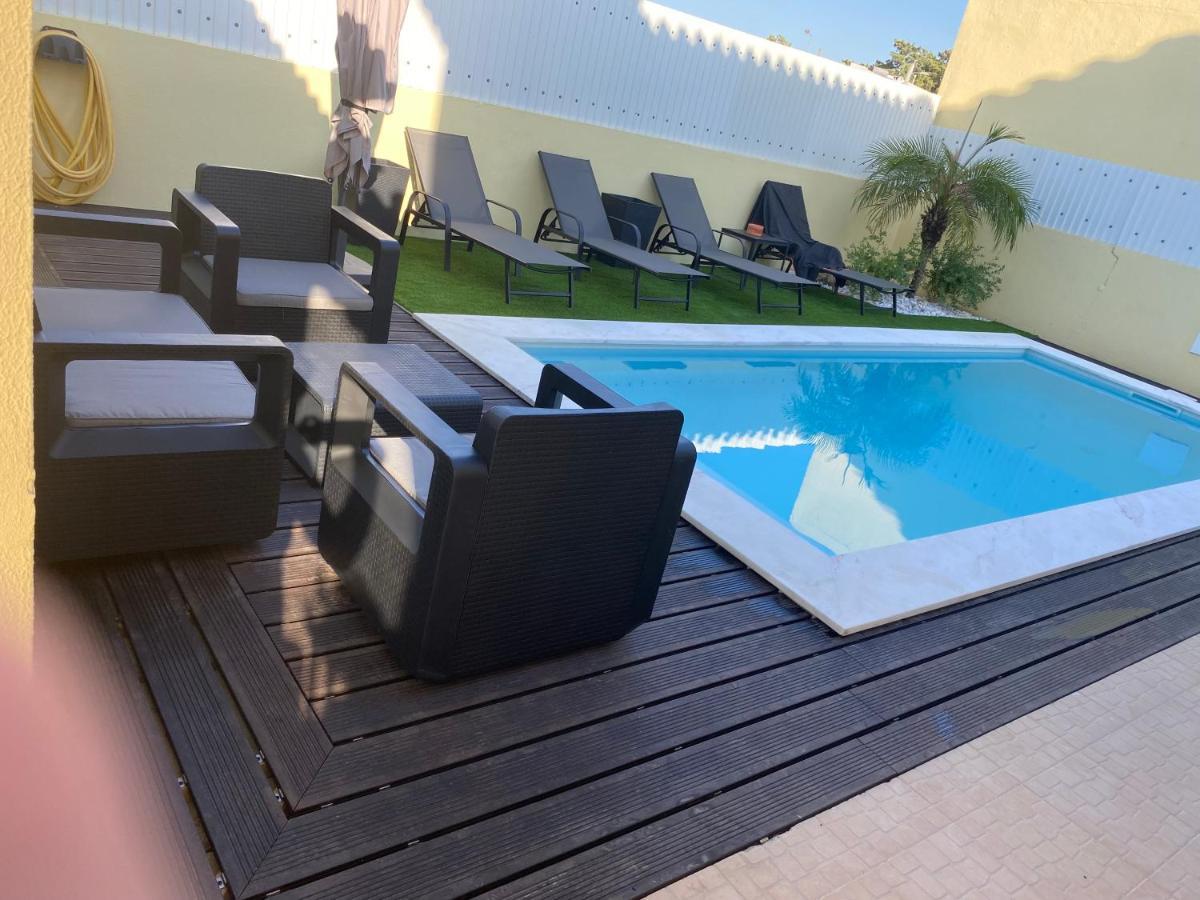 Zion Guest House Almada Luaran gambar